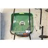 Image 1 : SCOTTS FERTILIZER SPREADER
