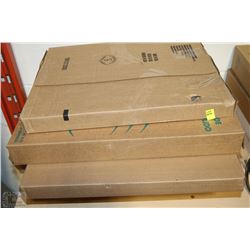 LOT OF 3 NEW TOILET SEATS ON CHOICE