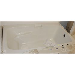 MAAX 59.5" X 36" DEEP TUB