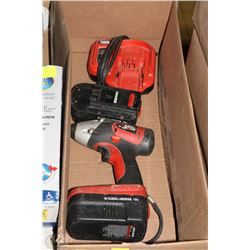 18V BLACK AND DECKER IMPACT WITH CHARGER AND 2