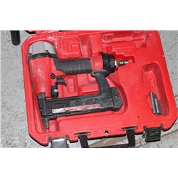 MILWAUKEE FINISH STAPLER MODEL 7155-21 IN CASE C