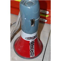 HANDHELD LOUDSPEAKER