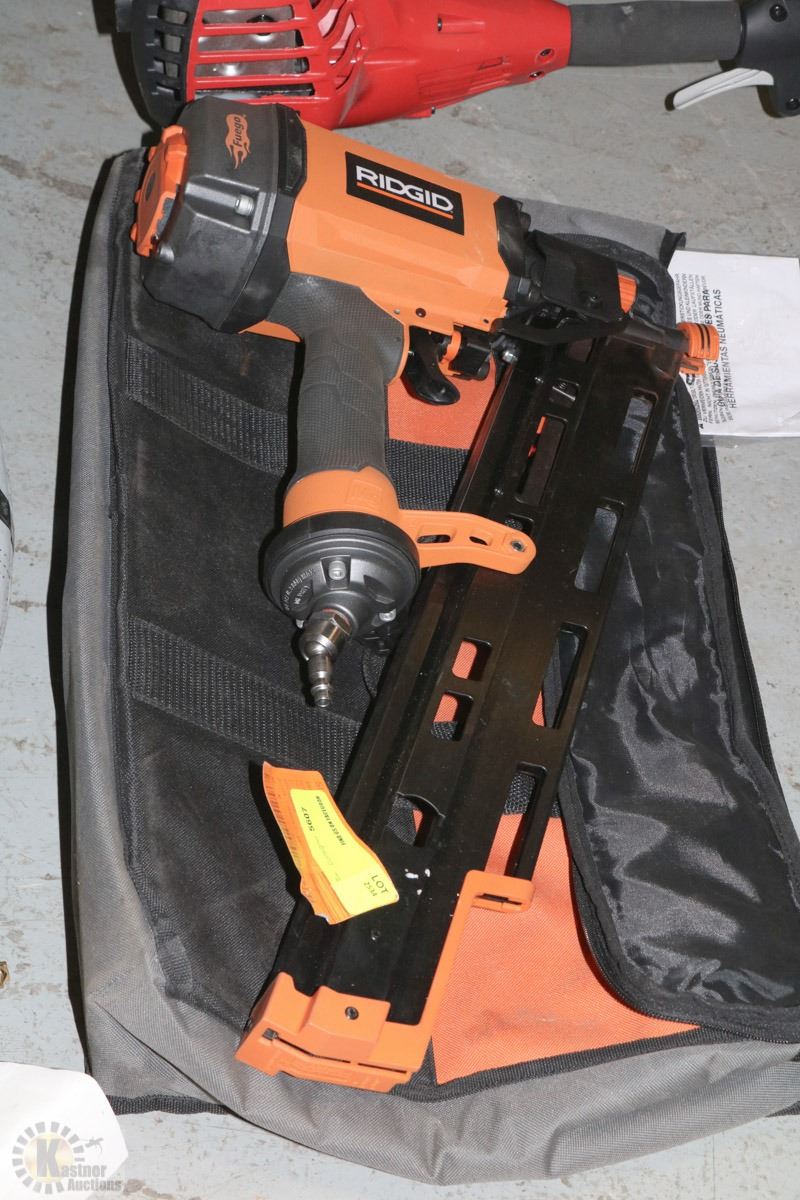RIDGID FRAMING NAILER WITH CASE