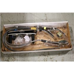 DELTA KITCHEN FAUCET WITH SPRAYER