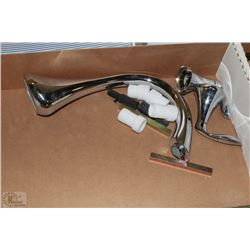 MOEN CHROME ROMAN TUB LEVER TRIM KIT