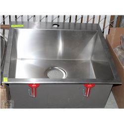 20" X 20.5 " STAINLESS STEEL KITCHEN SINK