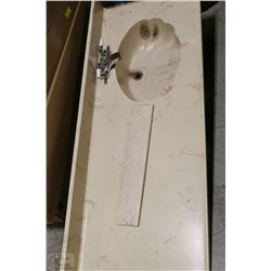 COMPLETE BATHROOM COUNTER AND SINK