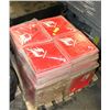 Image 1 : PALLET OF CLASS 3 PLACARDS