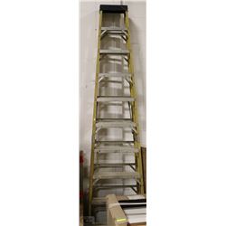 ALUMINUM & FIBERGLASS 10' LADDER