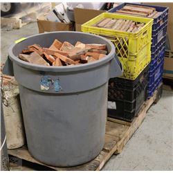 PALLET WITH 8 CASES AND CAN WITH VINTAGE SLICED