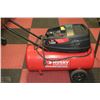 Image 1 : HUSKY 8 GALLON AIR COMPRESSOR