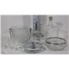 Image 1 : FLAT OF GLASS COLLECTIBLES INCL DECANTER WITH 6