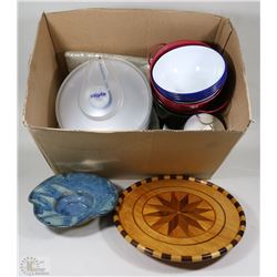 BOX WITH ASSORTED KITCHENWARE INCL SALAD SPINNER,