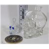 Image 1 : LOT WITH SKULL DECANTER AND SMALL SKULL