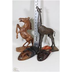 BOX W/HAND CARVED WOOD FIGURINES -