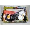 Image 1 : LARGE FLAT W/NEW HALLOWEEN ITEMS INCL.