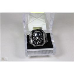 UNISEX STAINLESS STEEL SIGNET BIKER SQUARE RING