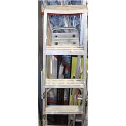 5FT ALUMINUM PAINTERS LADDER