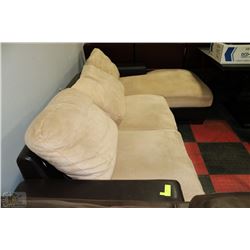 ESTATE LEATHERETTE & MICROFIBER "L"-