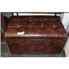 Image 1 : LEATHERETTE OTTOMAN WITH INSIDE STORAGE