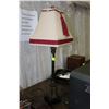 Image 1 : VINTAGE LAMP