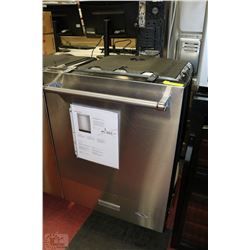 KITCHEN AID S/S DISHWASHER WITH S/S  DRUM WITH