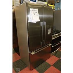FISHER AND PAYKEL S/S FRENCH DOOR FRIDGE WITH