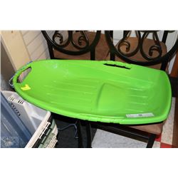 GREEN PELICAN SNO RUNNER PLASTIC SLED FOR KIDS