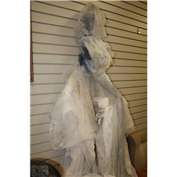 HANGING GHASTLY WITCH