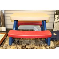 LITTLE TYKES PICNIC TABLE 26"X185"HIGH