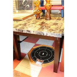 KITCHEN TABLE ON CHOICE: FAUX MARBLE