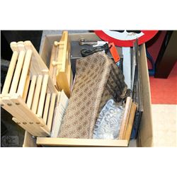 BOX OF MISCELLANEOUS HOUSEHOLD COLLECTIBLES