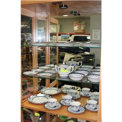 QUEENS ENGLISH TEA SET