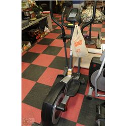 WESLO ELLIPTICAL MOMENTUM CT.62 MACHINE