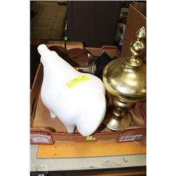 BOX OF ASSORTED SHOWHOME DECOR