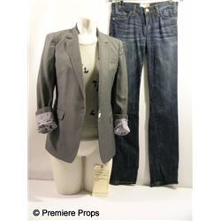 AbductionKaren (Lily Collins) Movie Costumes