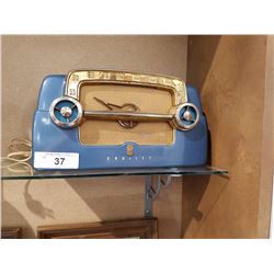 VINTAGE CROSLEY BAKELITE RADIO
