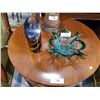 Image 1 : 2 PIECES OF ART GLASS