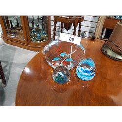 COLLECTION OF THREE ARTGLASS PAPERWEIGHTS