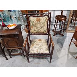 VICTORIAN BARLEY TWIST OAK CHAIR