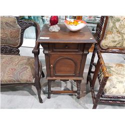 WALNUT SMOKING STAND