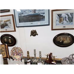 PAIR OF ANTIQUE PHOTOGRAPHS W/ BUBBLE GLASS