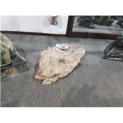 LARGE PIECE OF QUARTZ