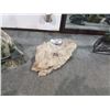 Image 1 : LARGE PIECE OF QUARTZ