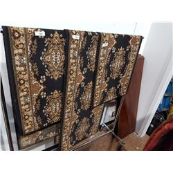 CARPET RUNNER APPROX. 110 X 26.5