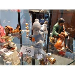LLADRO FIGURINE