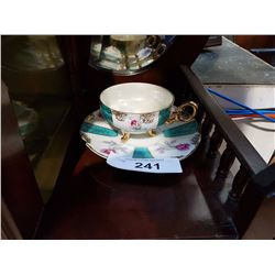 FABULOUS JAPANESE FOOTED TEACUP