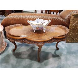 HIGHLY CARVE VICTORIAN COFFEE TABLE
