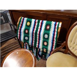 BLANKET RACK W/AFGHAN