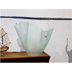 LARGE ART GLASS HANDKERCHIEF VASE